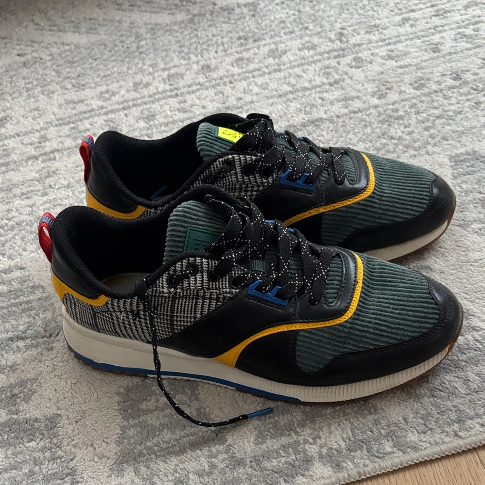 Scotch & Soda Black and Yellow Sneakers